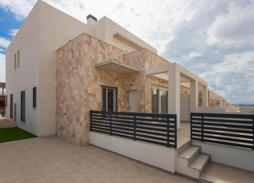 Chalet adosado - Nuevo - Torrevieja - Sector 25