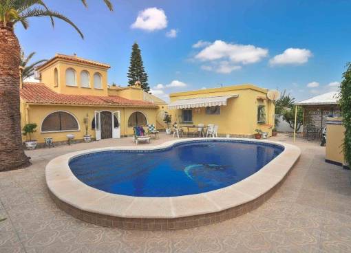 Villa - Revente - Torrevieja - MEDSHL012