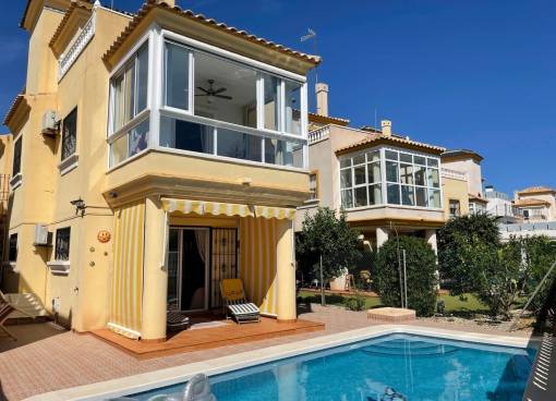 Villa - Segunda Mano - Orihuela Costa - MED3007